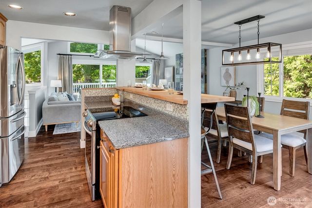 11918 NE 159th Street, Bothell, WA 98011