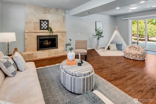 11918 NE 159th Street, Bothell, WA 98011