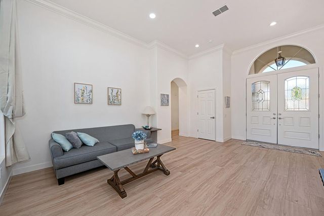 7576 Whistlestop Way, Roseville, CA 95747
