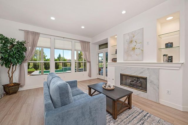 7576 Whistlestop Way, Roseville, CA 95747