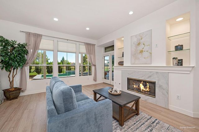 7576 Whistlestop Way, Roseville, CA 95747