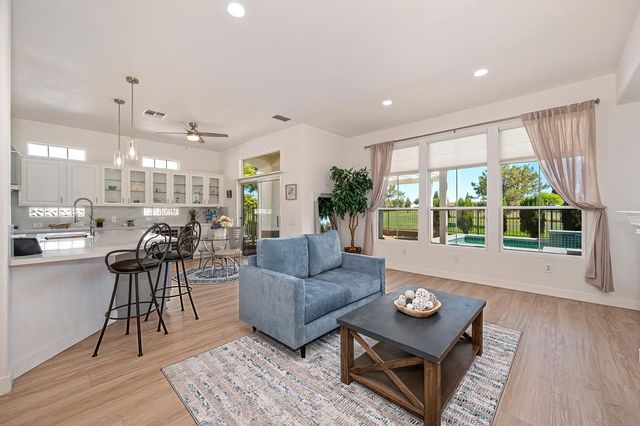 7576 Whistlestop Way, Roseville, CA 95747