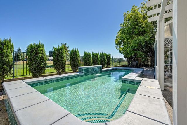 7576 Whistlestop Way, Roseville, CA 95747