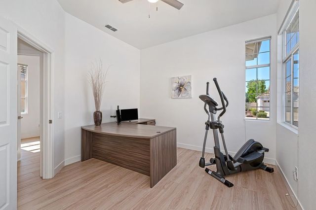 7576 Whistlestop Way, Roseville, CA 95747