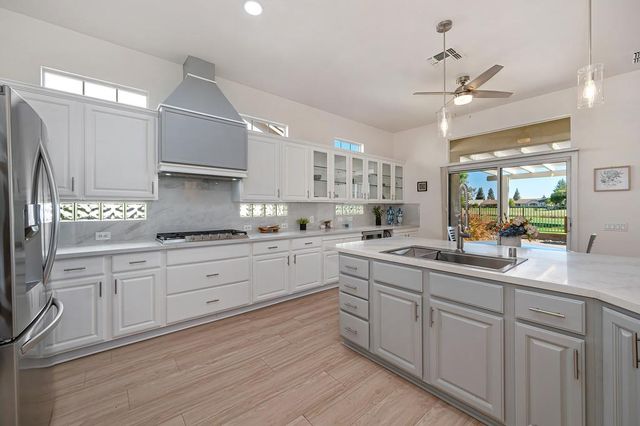 7576 Whistlestop Way, Roseville, CA 95747