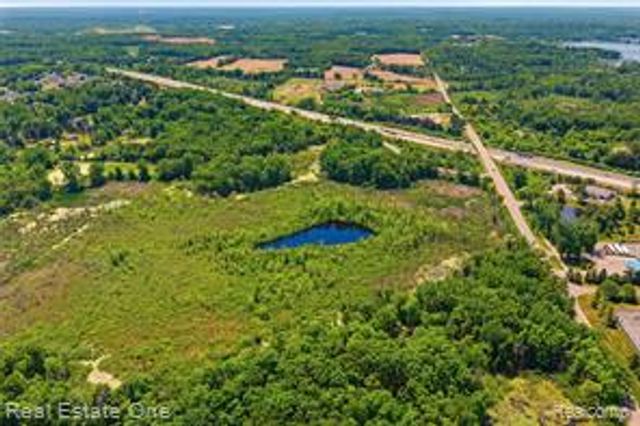 000 Dorr Road, Brighton, MI 48114