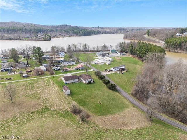 1090 Fort Road SW, Dellroy, OH 44620