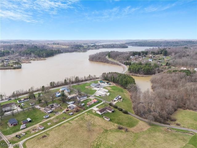 1090 Fort Road SW, Dellroy, OH 44620