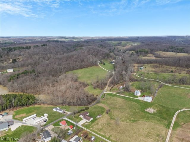 1090 Fort Road SW, Dellroy, OH 44620