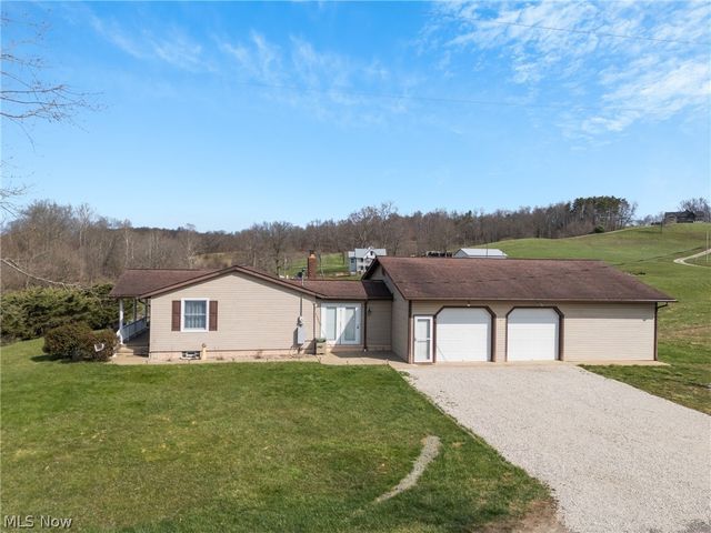 1090 Fort Road SW, Dellroy, OH 44620