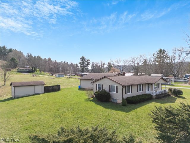 1090 Fort Road SW, Dellroy, OH 44620