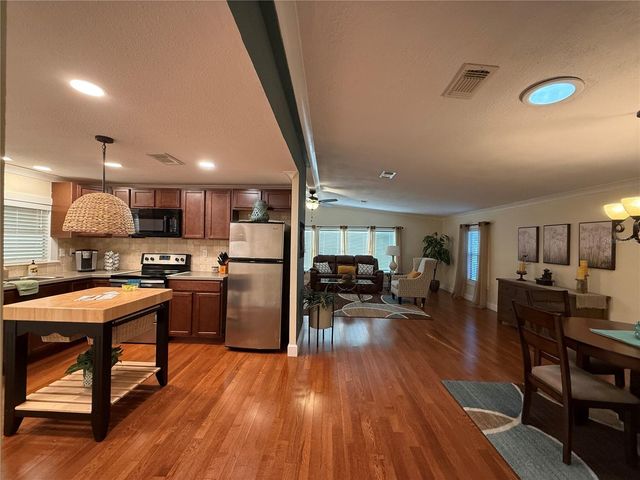 35 SEMINOLE PATH, Wildwood, FL 34785