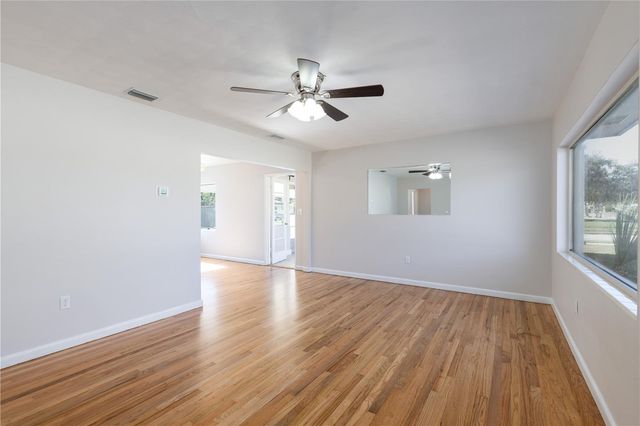 2590 WESTLAND ROAD, Mount Dora, FL 32757