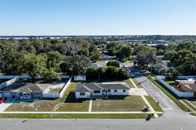 2590 WESTLAND ROAD, Mount Dora, FL 32757