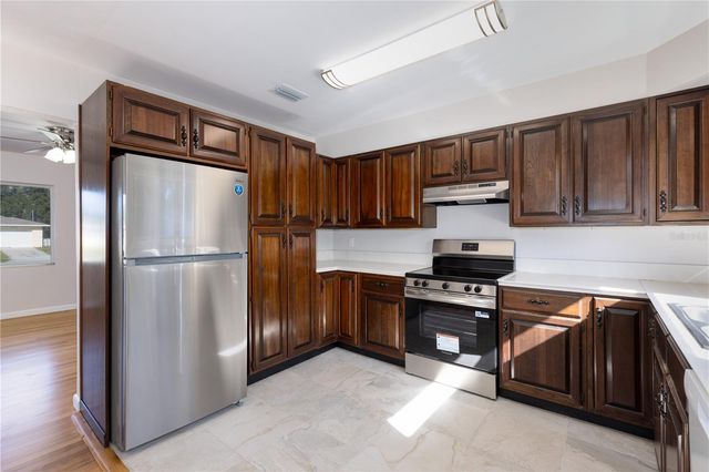 2590 WESTLAND ROAD, Mount Dora, FL 32757