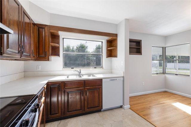 2590 WESTLAND ROAD, Mount Dora, FL 32757