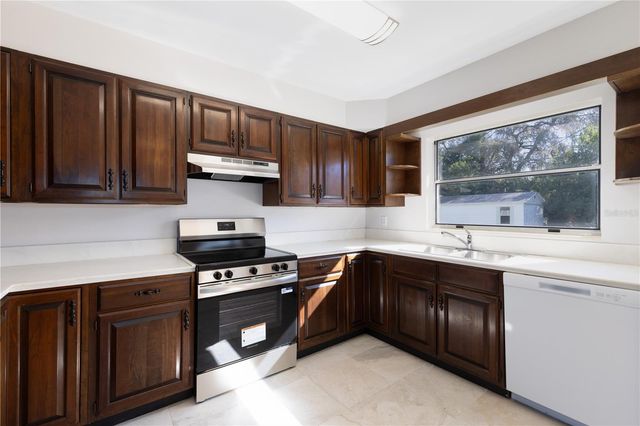 2590 WESTLAND ROAD, Mount Dora, FL 32757