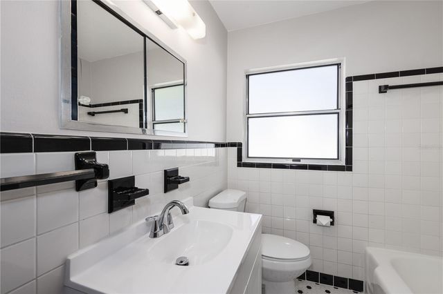 2590 WESTLAND ROAD, Mount Dora, FL 32757