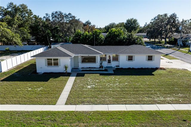 2590 WESTLAND ROAD, Mount Dora, FL 32757