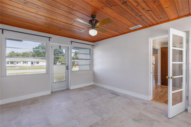 2590 WESTLAND ROAD, Mount Dora, FL 32757