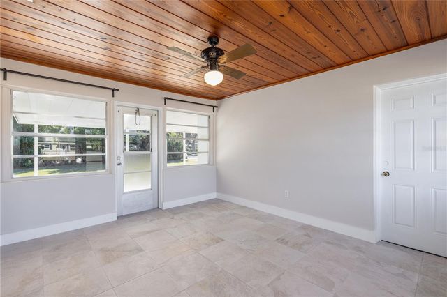 2590 WESTLAND ROAD, Mount Dora, FL 32757