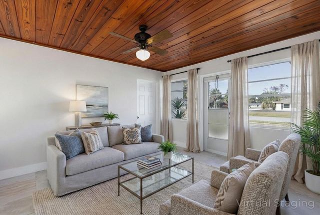 2590 WESTLAND ROAD, Mount Dora, FL 32757