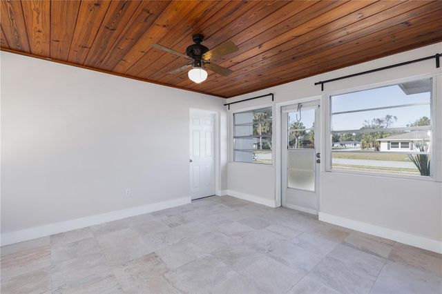 2590 WESTLAND ROAD, Mount Dora, FL 32757