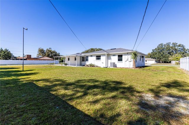 2590 WESTLAND ROAD, Mount Dora, FL 32757