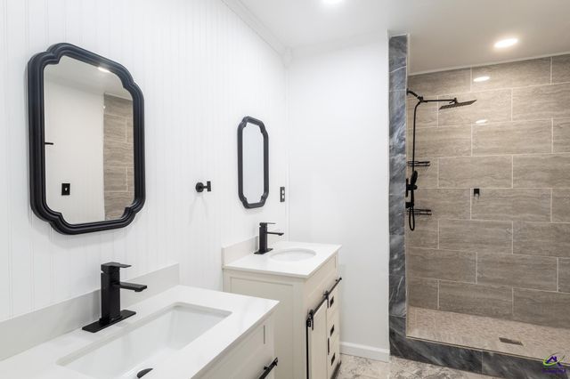 711 Main street, Byron, GA 31008