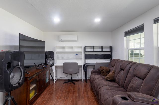 711 Main street, Byron, GA 31008