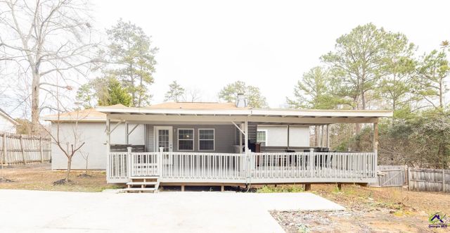 711 Main street, Byron, GA 31008