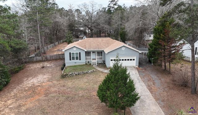 711 Main street, Byron, GA 31008