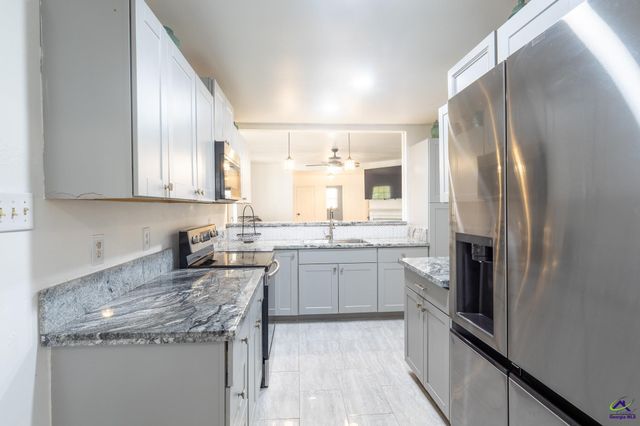 711 Main street, Byron, GA 31008