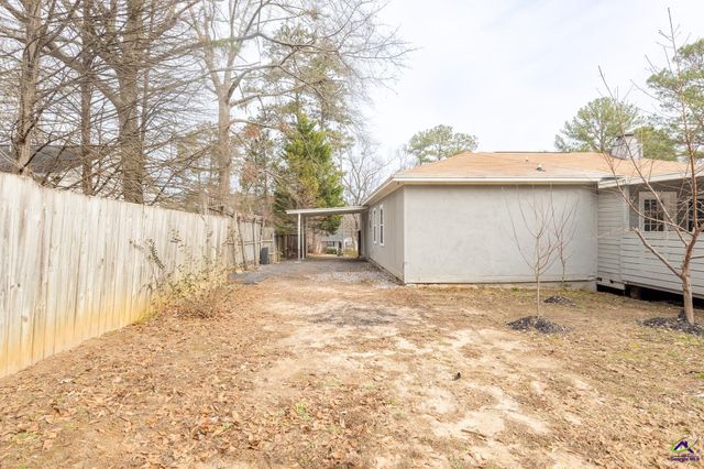 711 Main street, Byron, GA 31008