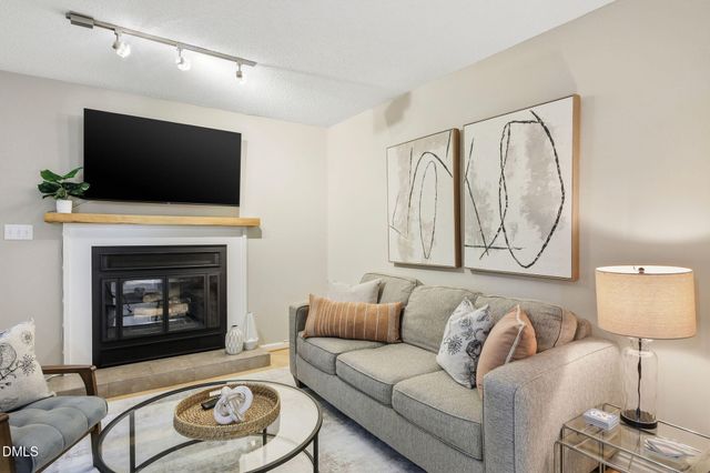 404 Forest Court, Carrboro, NC 27510