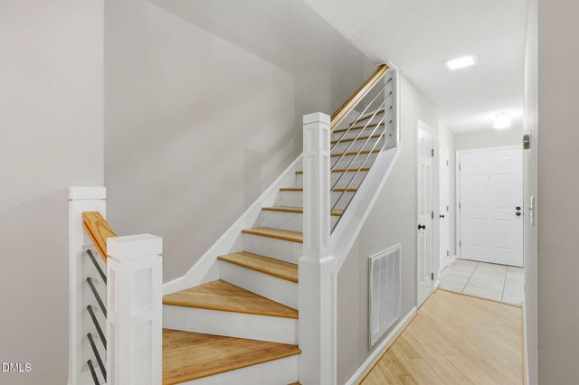 404 Forest Court, Carrboro, NC 27510
