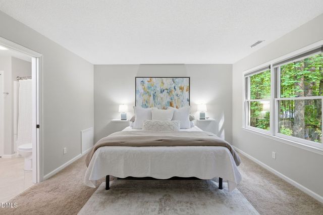 404 Forest Court, Carrboro, NC 27510