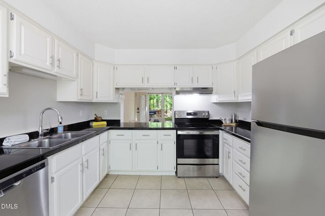404 Forest Court, Carrboro, NC 27510