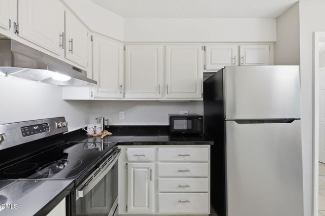 404 Forest Court, Carrboro, NC 27510