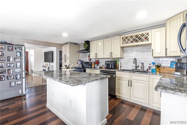 6795 Nash Road, Wheatfield, NY 14120