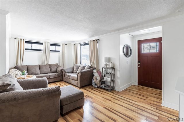 6795 Nash Road, Wheatfield, NY 14120