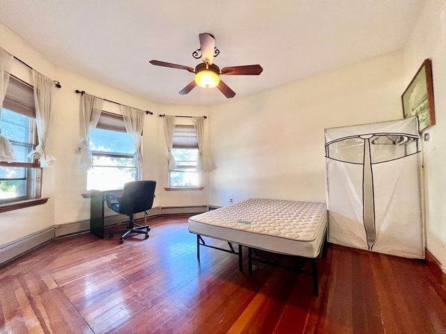 558 Washington St 1, Boston, MA 02135
