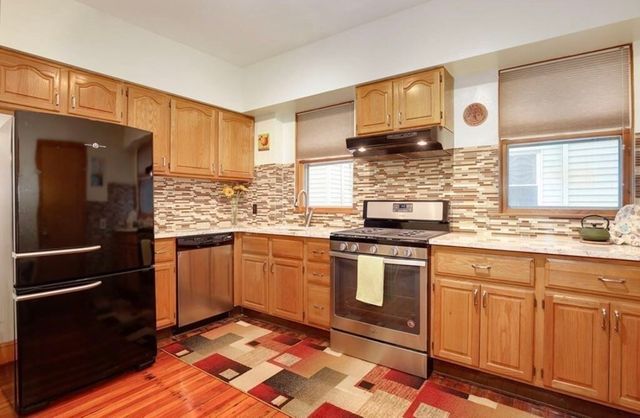 558 Washington St 1, Boston, MA 02135