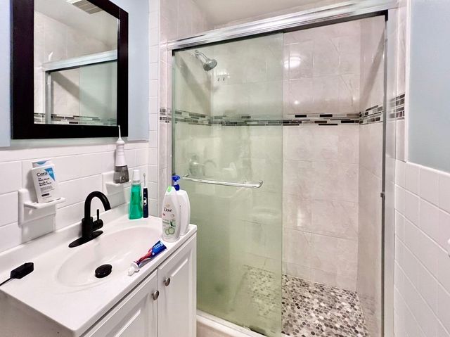 558 Washington St 1, Boston, MA 02135