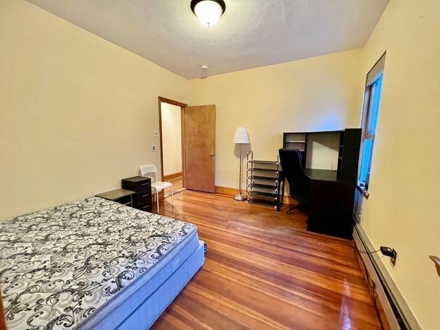 558 Washington St 1, Boston, MA 02135