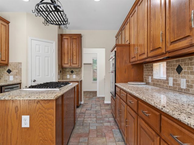 5708 Twain Drive, Flower Mound, TX 75028