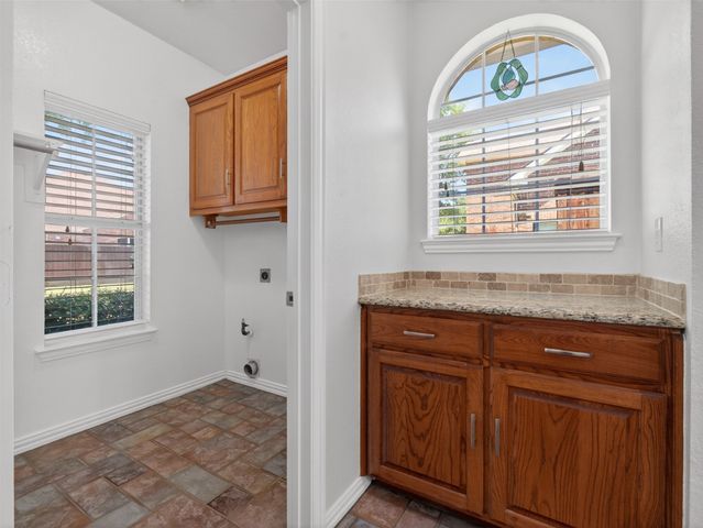 5708 Twain Drive, Flower Mound, TX 75028