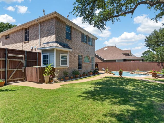 5708 Twain Drive, Flower Mound, TX 75028