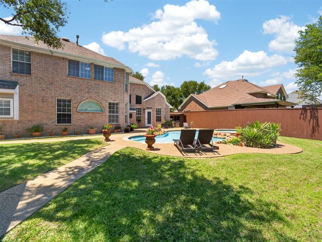 5708 Twain Drive, Flower Mound, TX 75028