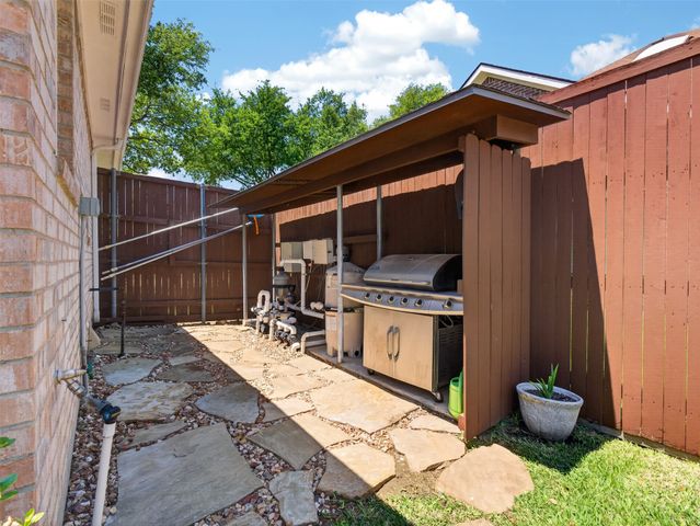 5708 Twain Drive, Flower Mound, TX 75028